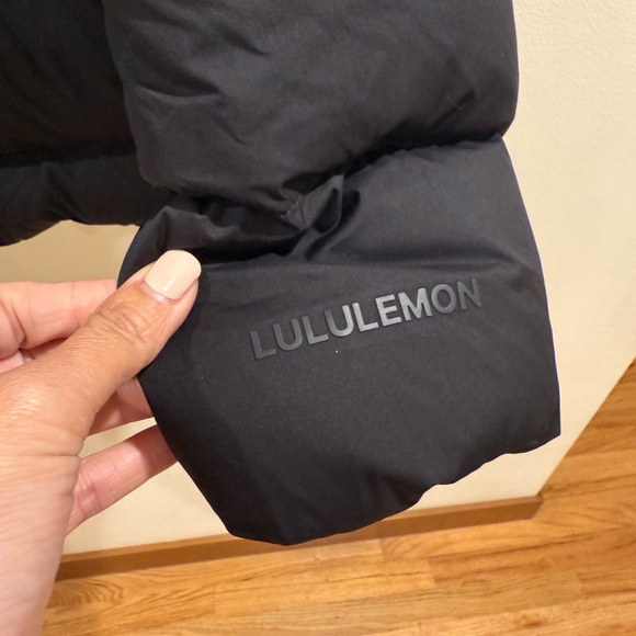 Lululemon Wunder Puff 600-Down-Fill Jacket in black Large - Picture 4 of 8